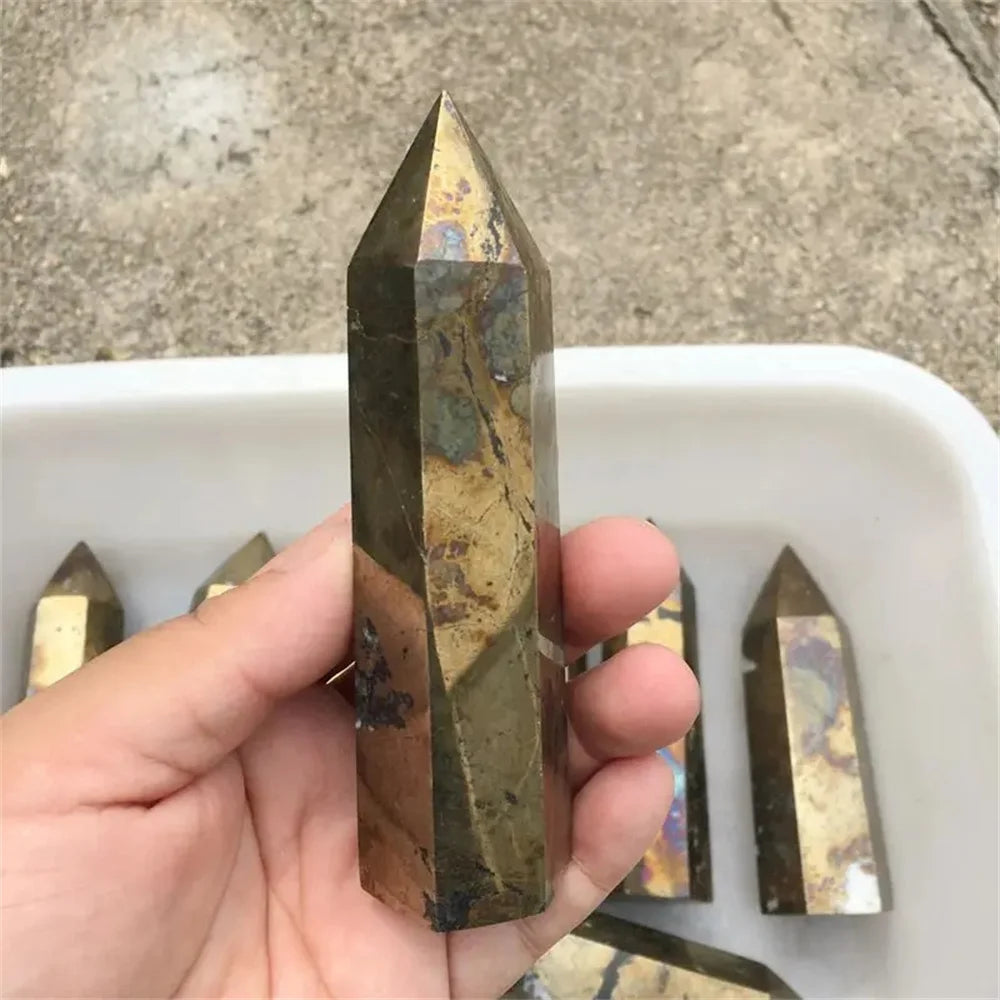 Obelisco de Pirita de Cobre Natural Rara – Cristal de Cura em Torre Chakra | Pedra Energética para Meditação, Reiki e Decoração Espiritual