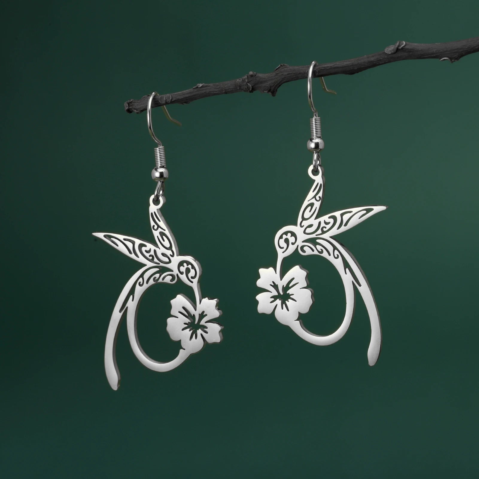 Brincos Beija-Flor– Aço Inoxidável Dourado/Prateado | Joia Animal Feminina Elegante e Romântica | Presente Ideal