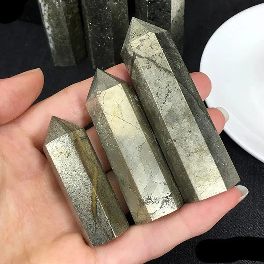 Obelisco de Pirita de Cobre Natural Rara – Cristal de Cura em Torre Chakra | Pedra Energética para Meditação, Reiki e Decoração Espiritual