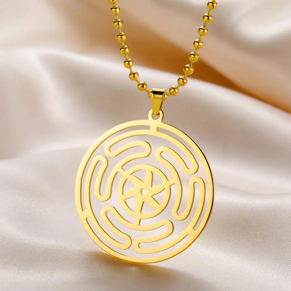 Amuleto Sagrado da Deusa Tríplice – Roda de Hécate em Aço Inoxidável