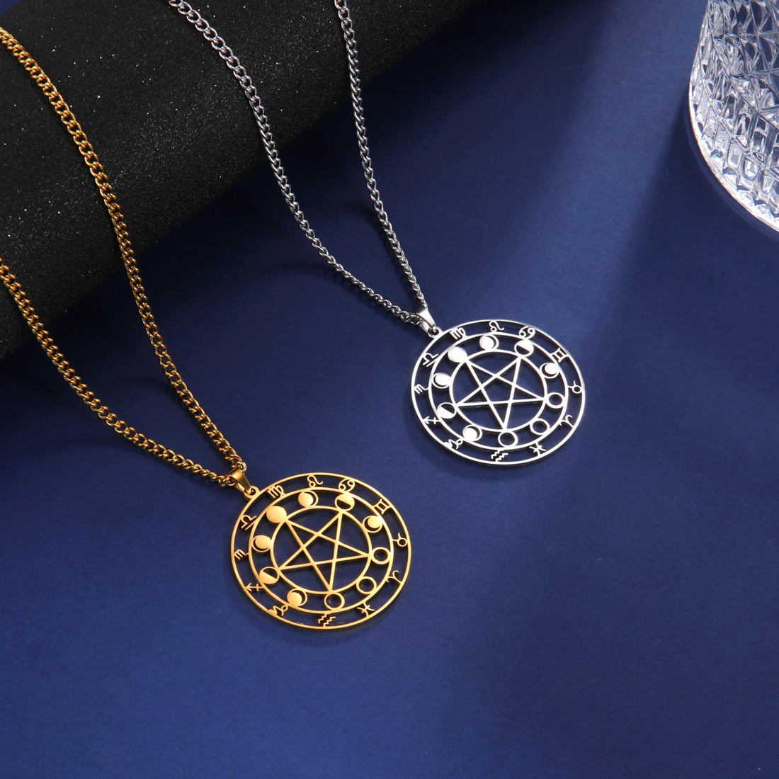 Colar Pentagrama e Pentagrama com Deusa Tríplice em Aço Inoxidável