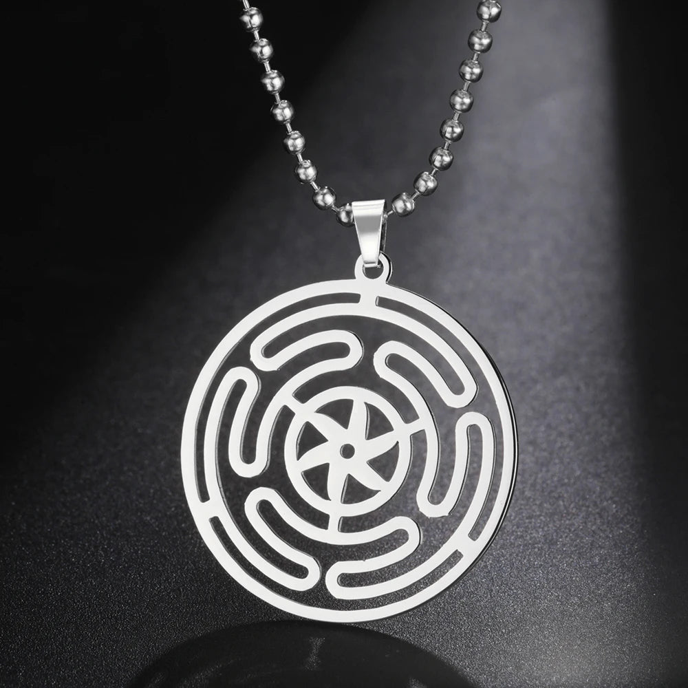 Amuleto Sagrado da Deusa Tríplice – Roda de Hécate em Aço Inoxidável