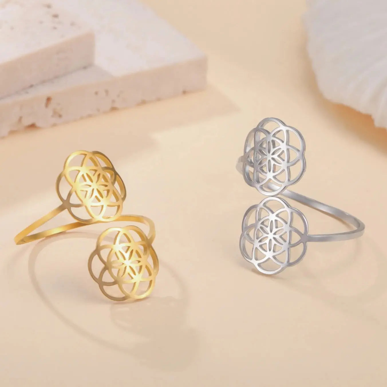 Anel Flor da Vida Ajustável – Geometria Sagrada em Aço Inoxidável | Chakra & Mandala Vintage