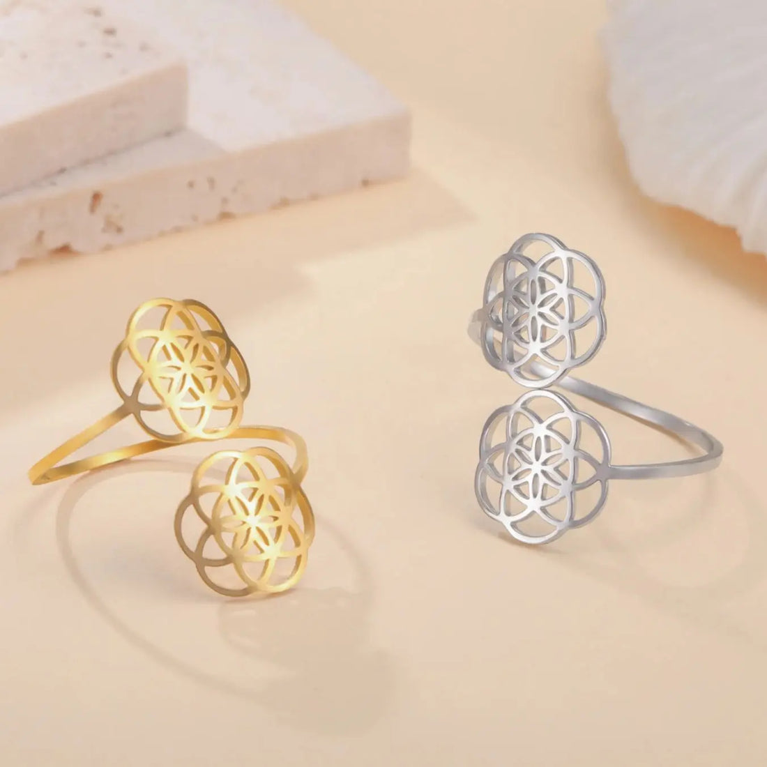 Anel Flor da Vida Ajustável – Geometria Sagrada em Aço Inoxidável | Chakra & Mandala Vintage