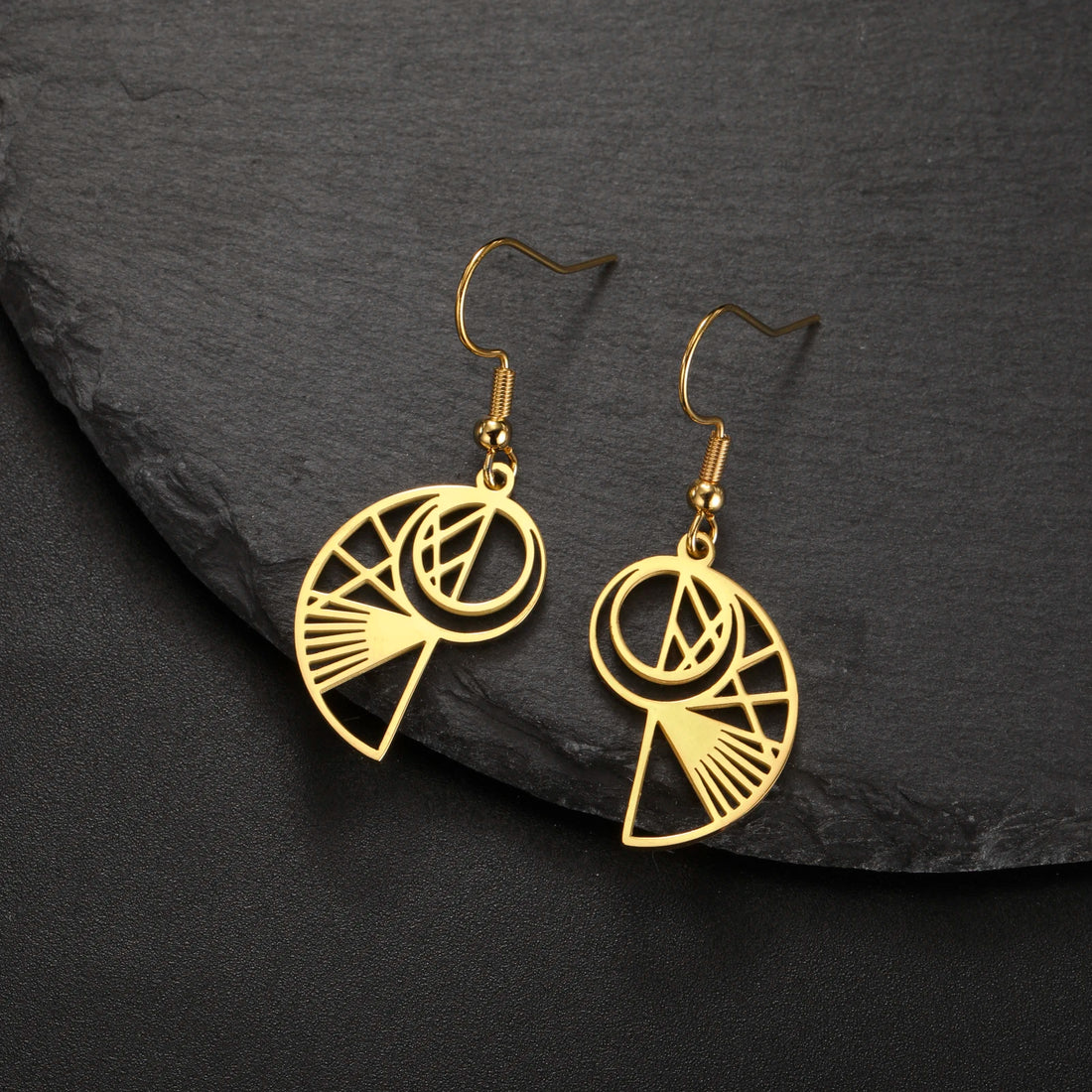Brinco Espiral Geométrico Minimalista Feminino – Jóia Moderna em Aço Inoxidável Dourado/Prateado | Design Oco Elegante para Presente